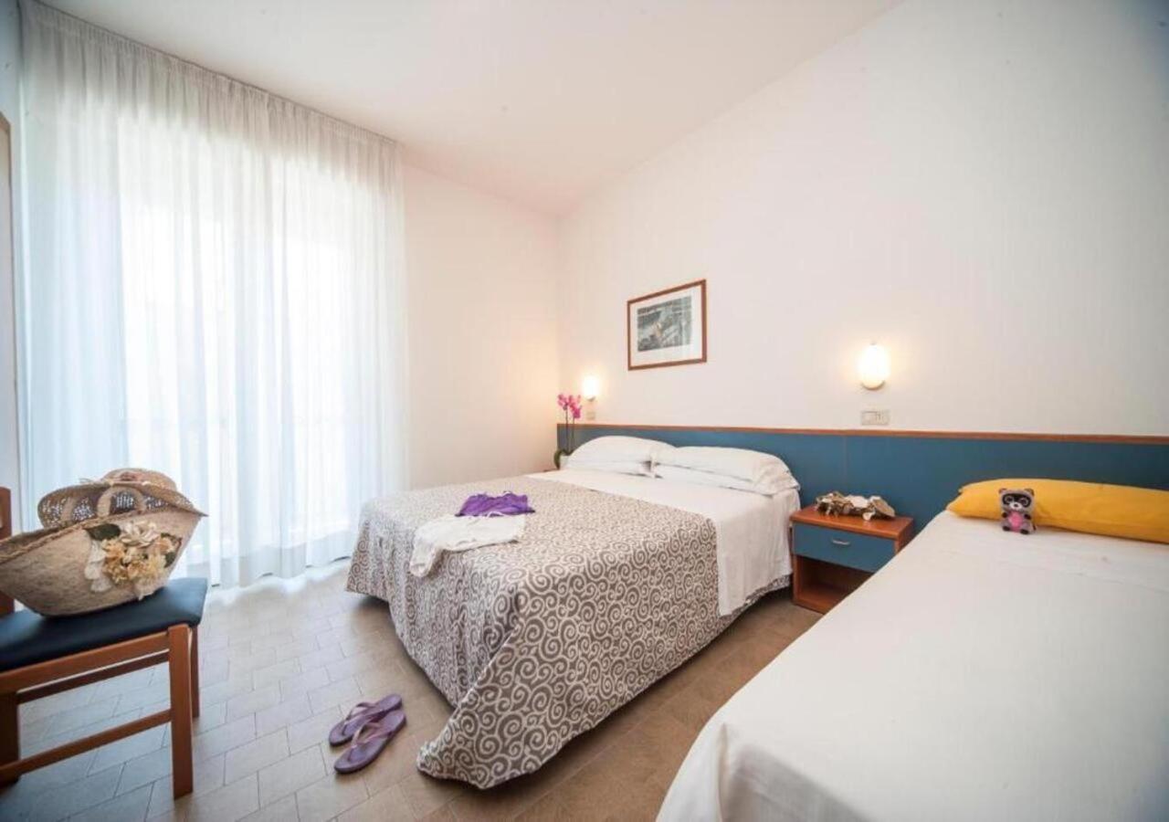 Hotel Taormina Riccione Eksteriør bilde