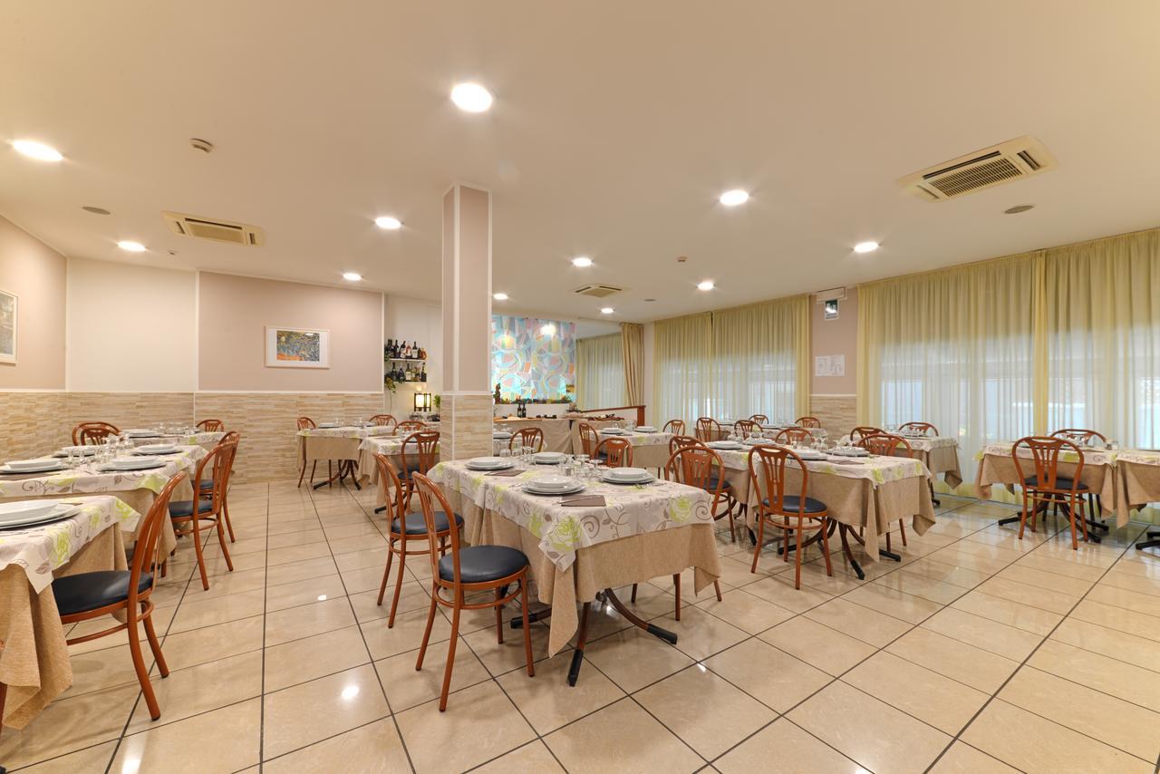 Hotel Taormina Riccione Eksteriør bilde