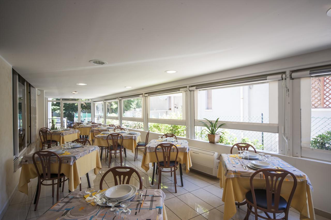 Hotel Taormina Riccione Eksteriør bilde