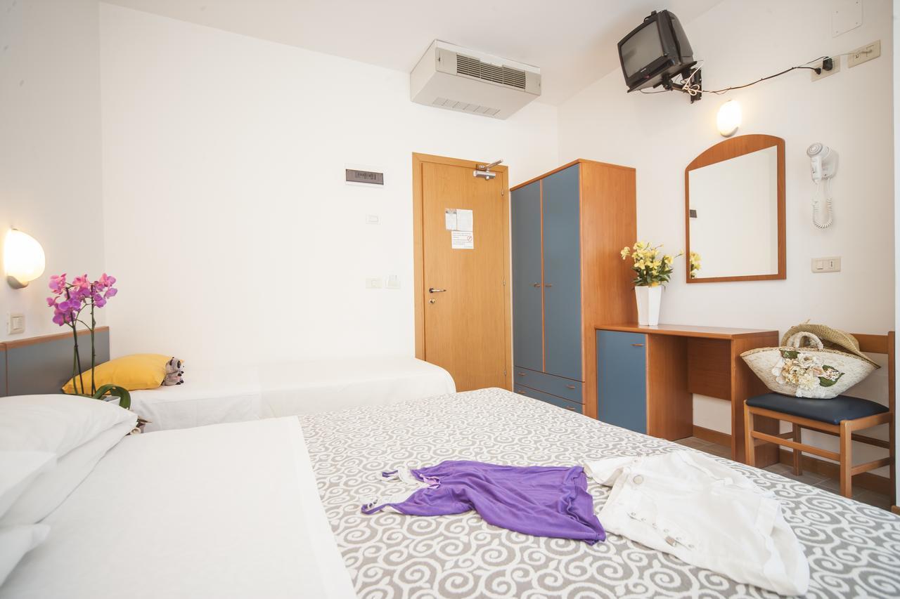 Hotel Taormina Riccione Eksteriør bilde